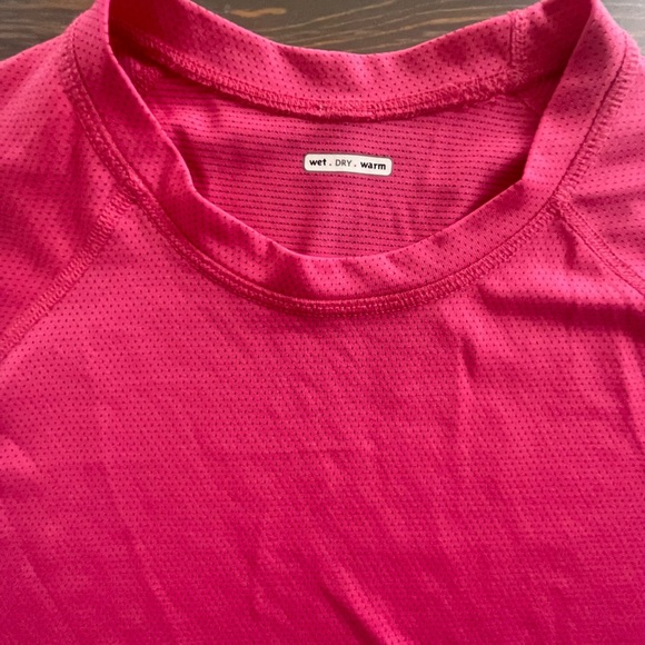 Lululemon Silver Scent T-Shirt. Running, workout / exercise. Great condition! - Picture 4 of 5